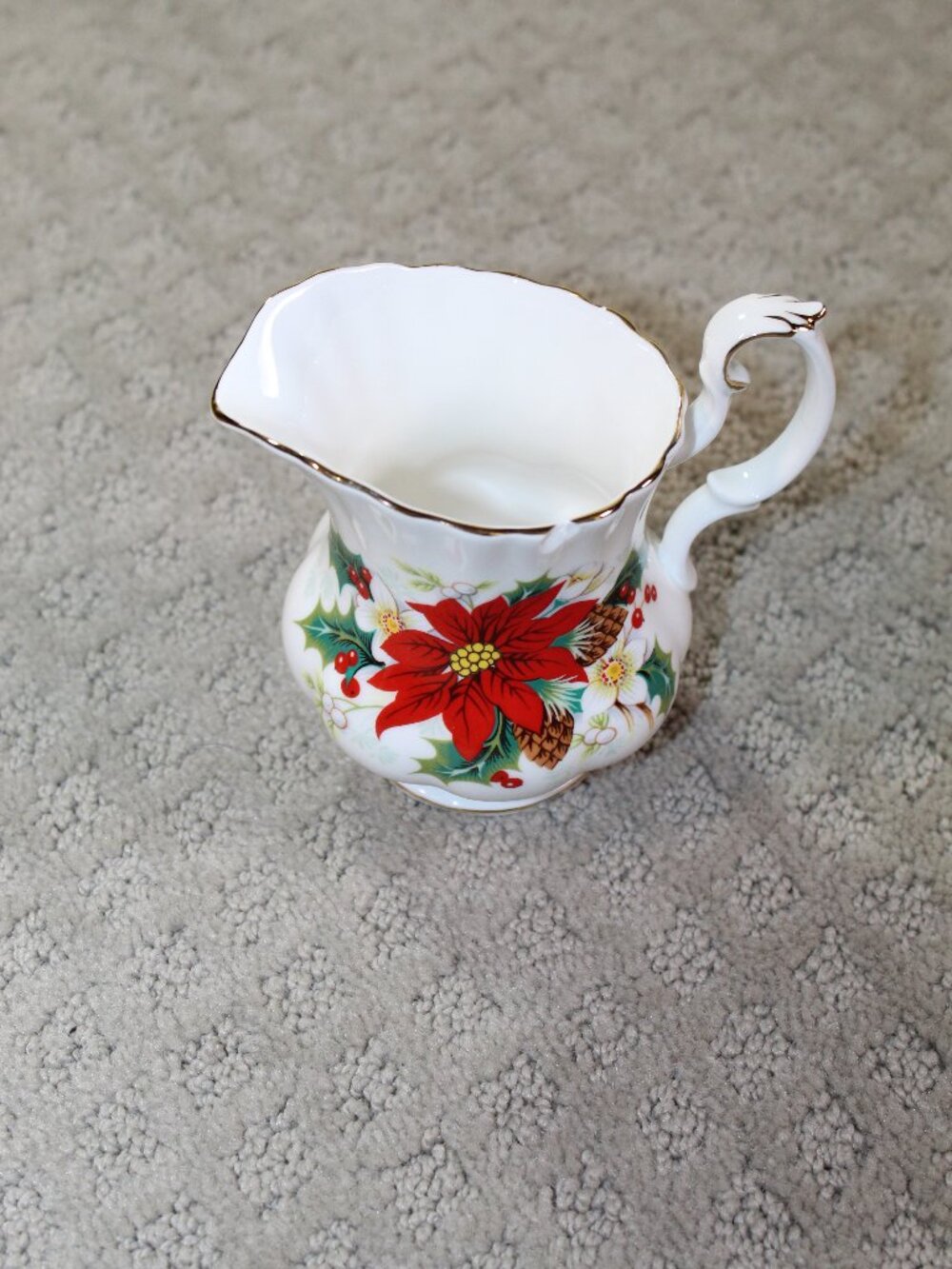 Vtg Royal Albert Poinsettia Christmas Mini Creamer 4" Fine Bone China England